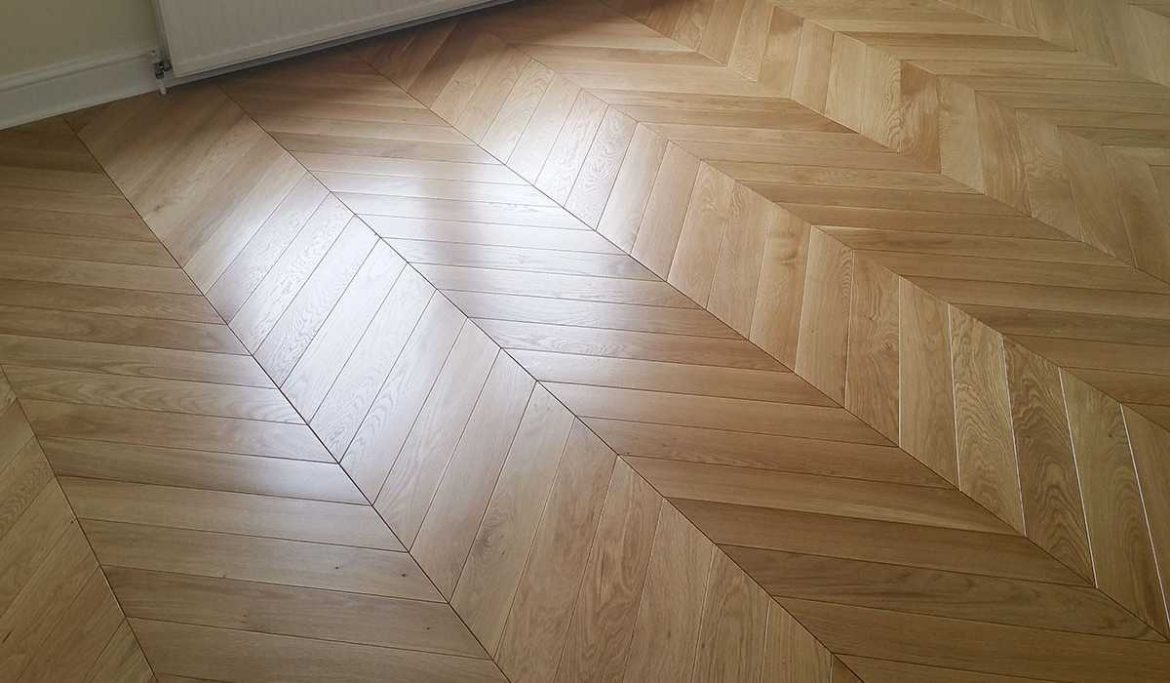 Buy and the Price of All Kinds of chevron pattern floor tiles